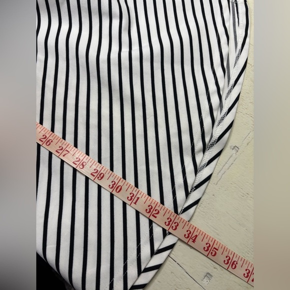 Minkpink Find Me Guilty Halter Dress Black White Stripes New Size Large 12 Mini - Picture 4 of 6